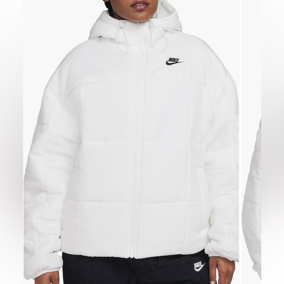 Nike Jackets & Blazers - Nike NEW Spirtwesr classic therma fit hooded water repellant Puffer jacket